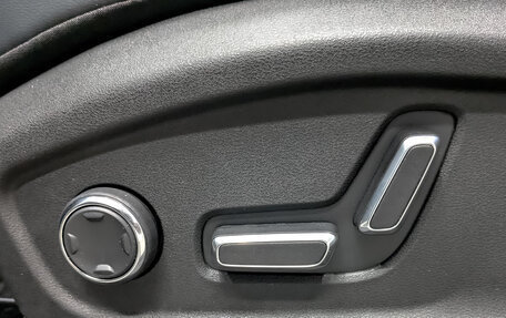 Geely Atlas, 2024 год, 2 700 000 рублей, 26 фотография