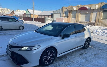 Toyota Camry, 2020 год, 3 350 000 рублей, 6 фотография