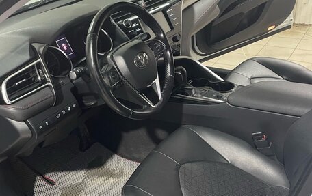 Toyota Camry, 2020 год, 3 350 000 рублей, 4 фотография