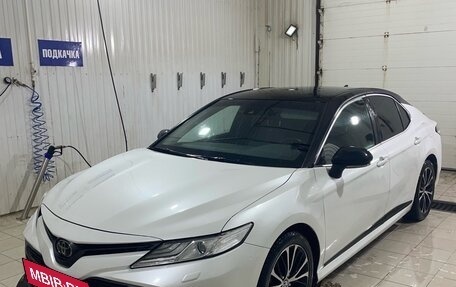 Toyota Camry, 2020 год, 3 350 000 рублей, 2 фотография