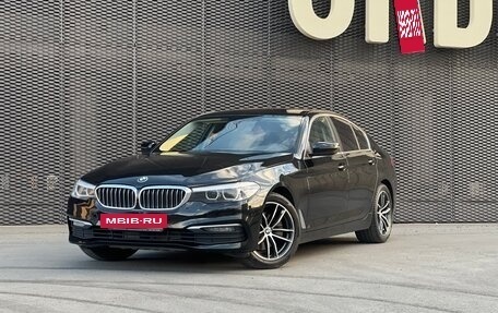 BMW 5 серия, 2019 год, 2 800 000 рублей, 2 фотография