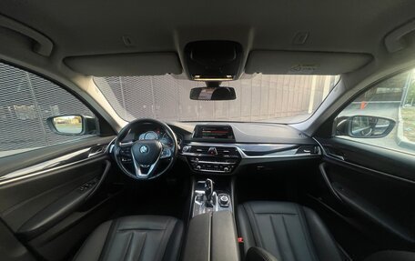 BMW 5 серия, 2019 год, 2 800 000 рублей, 18 фотография