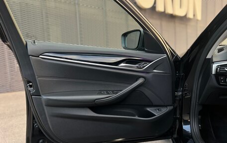 BMW 5 серия, 2019 год, 2 800 000 рублей, 11 фотография