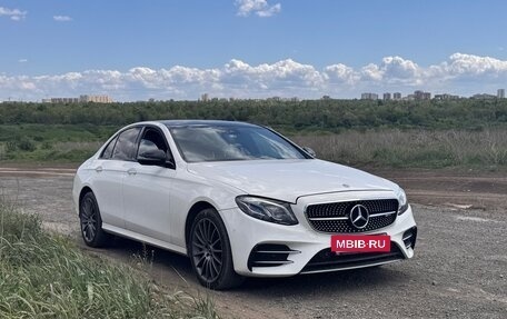 Mercedes-Benz E-Класс AMG, 2018 год, 3 997 000 рублей, 4 фотография