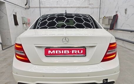 Mercedes-Benz C-Класс, 2013 год, 2 000 000 рублей, 4 фотография