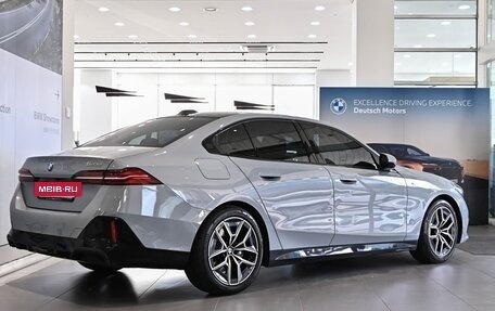 BMW 5 серия, 2025 год, 6 300 000 рублей, 3 фотография