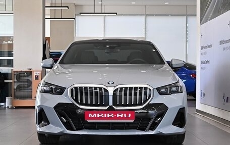 BMW 5 серия, 2025 год, 6 300 000 рублей, 2 фотография