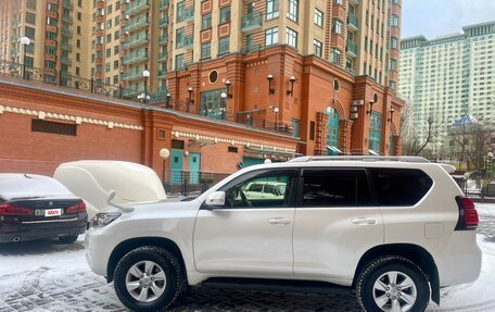 Toyota Land Cruiser Prado 150 рестайлинг 2, 2023 год, 5 400 000 рублей, 4 фотография