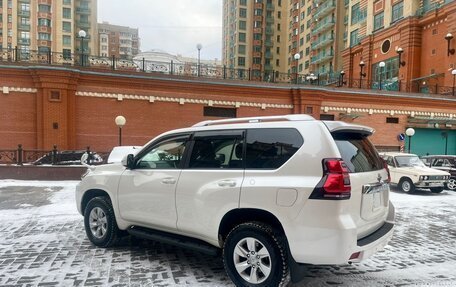 Toyota Land Cruiser Prado 150 рестайлинг 2, 2023 год, 5 400 000 рублей, 3 фотография