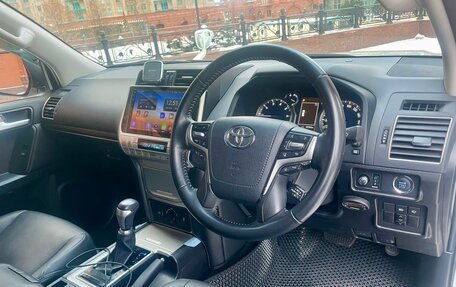 Toyota Land Cruiser Prado 150 рестайлинг 2, 2023 год, 5 400 000 рублей, 12 фотография