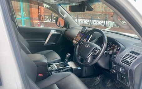 Toyota Land Cruiser Prado 150 рестайлинг 2, 2023 год, 5 400 000 рублей, 11 фотография