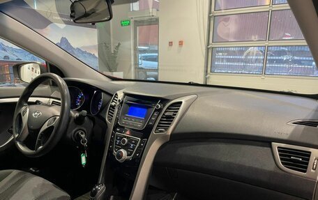 Hyundai i30 II рестайлинг, 2013 год, 980 000 рублей, 10 фотография