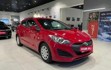 Hyundai i30 II рестайлинг, 2013 год, 980 000 рублей, 3 фотография