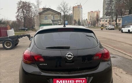 Opel Astra J, 2010 год, 530 000 рублей, 4 фотография