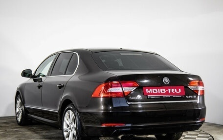 Skoda Superb III рестайлинг, 2014 год, 1 049 000 рублей, 7 фотография