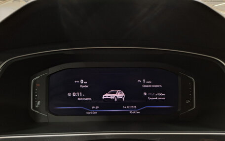 Volkswagen Tiguan II, 2020 год, 3 470 000 рублей, 16 фотография