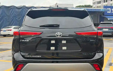 Toyota Highlander, 2025 год, 6 600 115 рублей, 4 фотография