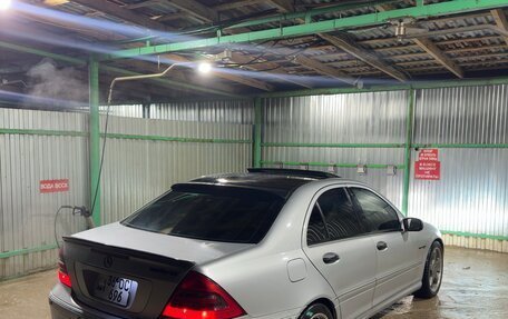 Mercedes-Benz C-Класс, 2006 год, 830 000 рублей, 1 фотография