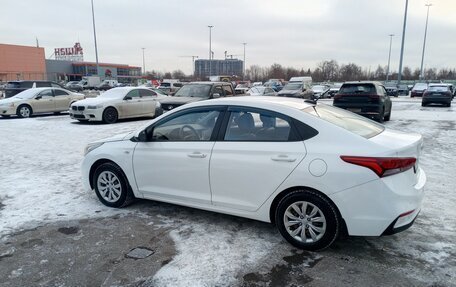 Hyundai Solaris II рестайлинг, 2017 год, 950 000 рублей, 2 фотография