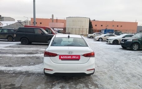 Hyundai Solaris II рестайлинг, 2017 год, 950 000 рублей, 3 фотография