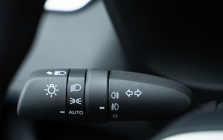 Toyota RAV4, 2025 год, 4 690 000 рублей, 27 фотография