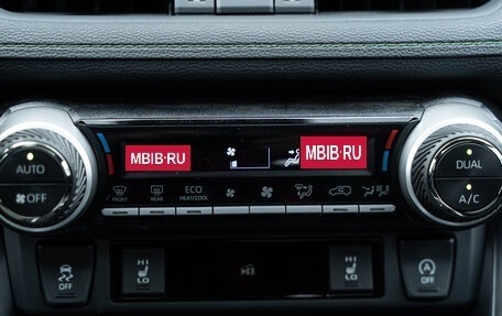 Toyota RAV4, 2025 год, 4 690 000 рублей, 40 фотография