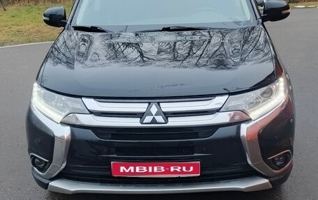 Mitsubishi Outlander III рестайлинг 3, 2016 год, 1 650 000 рублей, 1 фотография