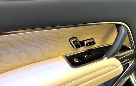 Land Rover Range Rover IV рестайлинг, 2025 год, 30 990 000 рублей, 19 фотография
