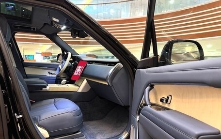 Land Rover Range Rover IV рестайлинг, 2025 год, 30 990 000 рублей, 27 фотография