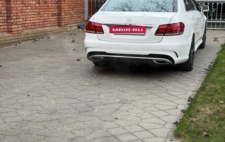 Mercedes-Benz E-Класс, 2015 год, 2 375 000 рублей, 3 фотография