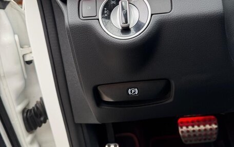 Mercedes-Benz E-Класс, 2015 год, 2 375 000 рублей, 11 фотография