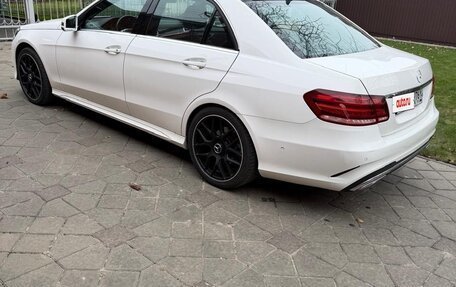 Mercedes-Benz E-Класс, 2015 год, 2 375 000 рублей, 21 фотография