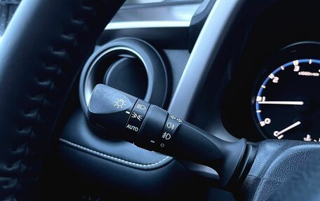 Toyota RAV4, 2018 год, 2 700 000 рублей, 13 фотография