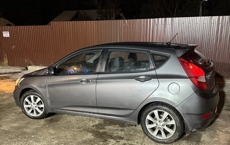 Hyundai Solaris II рестайлинг, 2012 год, 970 000 рублей, 4 фотография