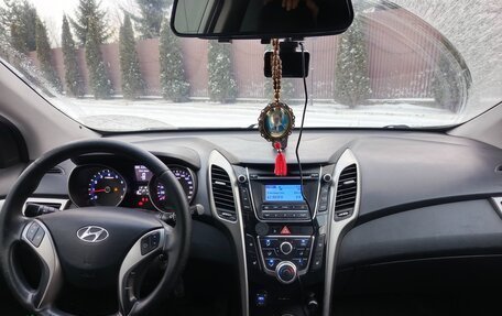 Hyundai i30 II рестайлинг, 2012 год, 815 000 рублей, 11 фотография