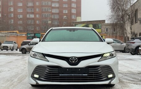Toyota Camry, 2018 год, 2 850 000 рублей, 2 фотография
