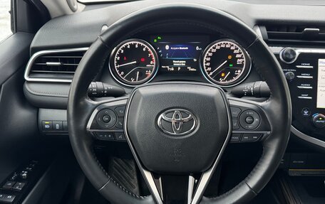 Toyota Camry, 2018 год, 2 850 000 рублей, 18 фотография