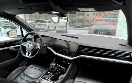 Volkswagen Touareg III, 2018 год, 4 680 000 рублей, 9 фотография