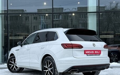 Volkswagen Touareg III, 2018 год, 4 680 000 рублей, 7 фотография