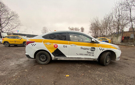 Hyundai Solaris II рестайлинг, 2020 год, 800 000 рублей, 13 фотография