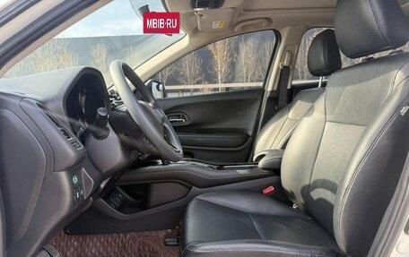 Honda Vezel, 2021 год, 1 685 000 рублей, 6 фотография