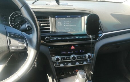 Hyundai Elantra VI рестайлинг, 2019 год, 1 430 000 рублей, 6 фотография