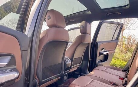 Mercedes-Benz GLB, 2022 год, 2 490 000 рублей, 15 фотография