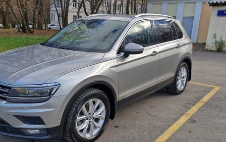 Volkswagen Tiguan II, 2020 год, 3 200 000 рублей, 2 фотография