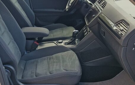 Volkswagen Tiguan II, 2020 год, 3 200 000 рублей, 10 фотография