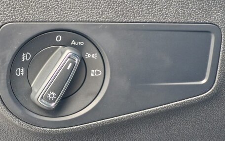 Volkswagen Tiguan II, 2020 год, 3 200 000 рублей, 23 фотография