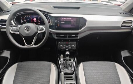 Volkswagen T-Cross I, 2022 год, 1 615 000 рублей, 6 фотография
