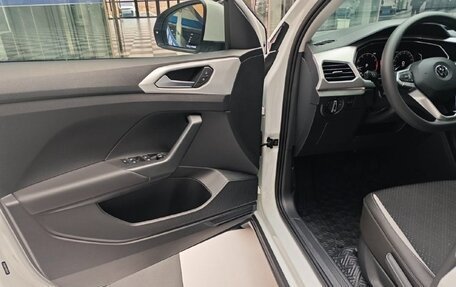 Volkswagen T-Cross I, 2022 год, 1 615 000 рублей, 8 фотография