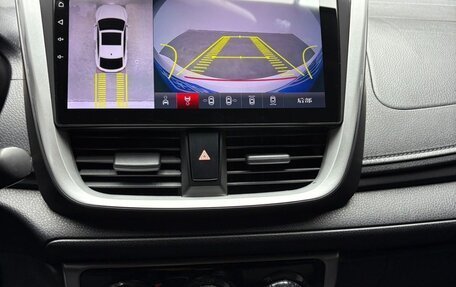 Toyota Yaris XP150 рестайлинг, 2022 год, 1 420 000 рублей, 9 фотография