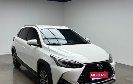 Toyota Yaris XP150 рестайлинг, 2022 год, 1 420 000 рублей, 3 фотография